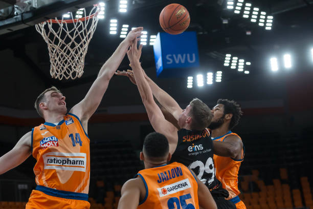 拼抢中直示 拼抢中直示