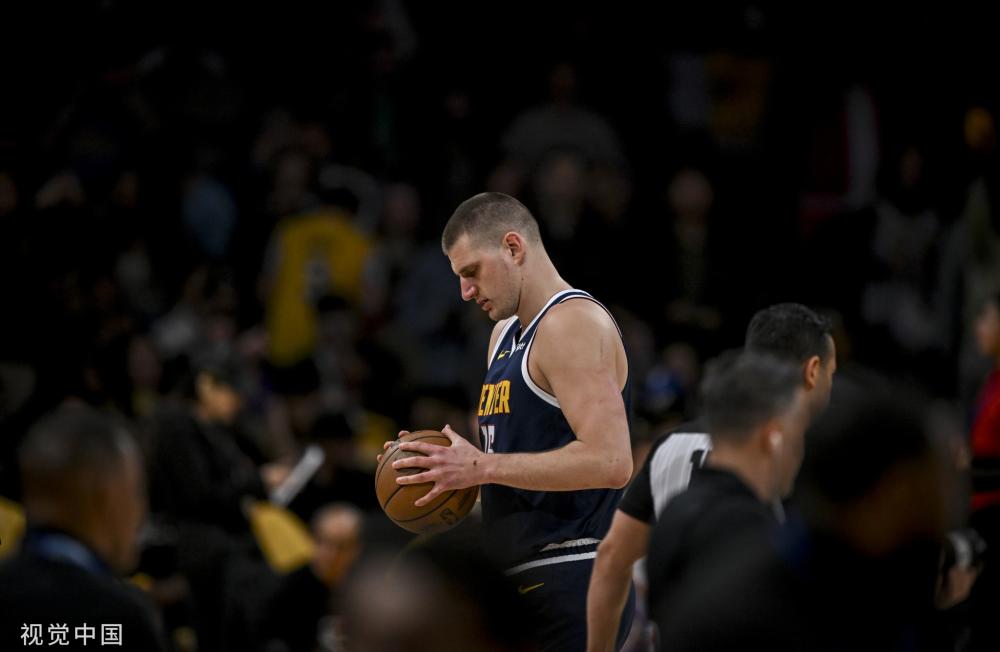 连续三年赛季报销！NBA最年轻的2亿先生！比西蒙斯还脆.