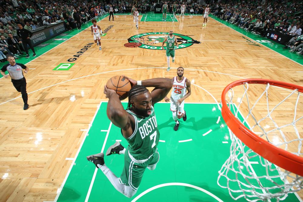 官方：西汉姆后卫阿格德转会加盟马赛